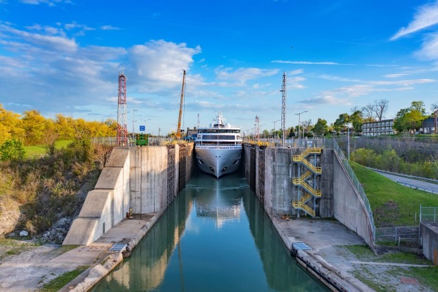 viking cruise ship traversing welland canal